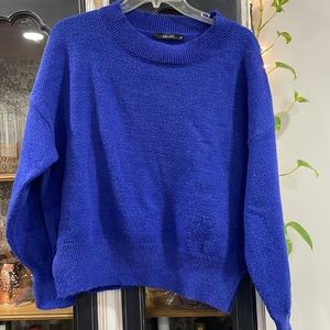 Like new Deluc sweater